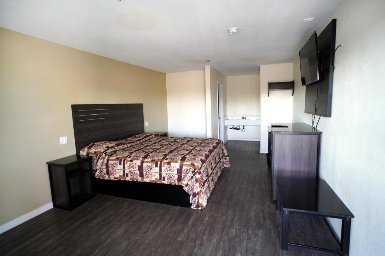 Airport Stay Motel Ontario Exterior photo